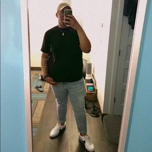 Meet your Posher, Dion